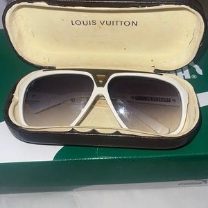 Women’s Louis Vuitton glasses